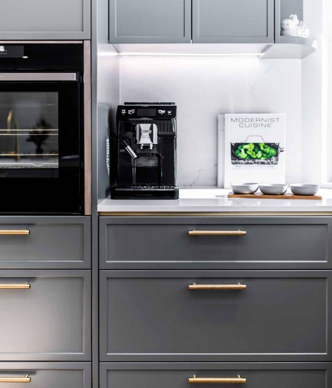 modern-luxury-kitchen-design-premier-kitchens-stone-benchtop-renovations-neff-appliances-9-coffee-hutch-1084x1629.jpg