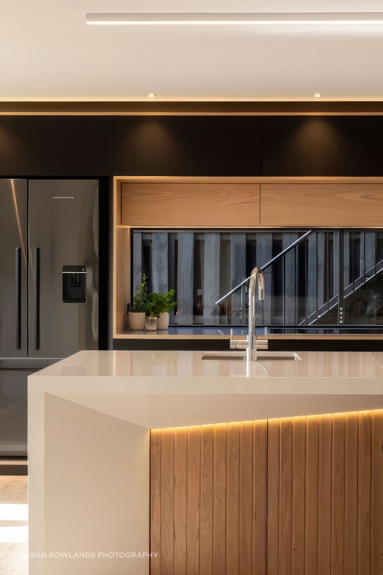 tropique-bannerManera-Pendrigh-DJ-Hewitt-Island-Eternal-Statuario-Silestone-20mm-Polished-2-standard-scale-300x.jpg