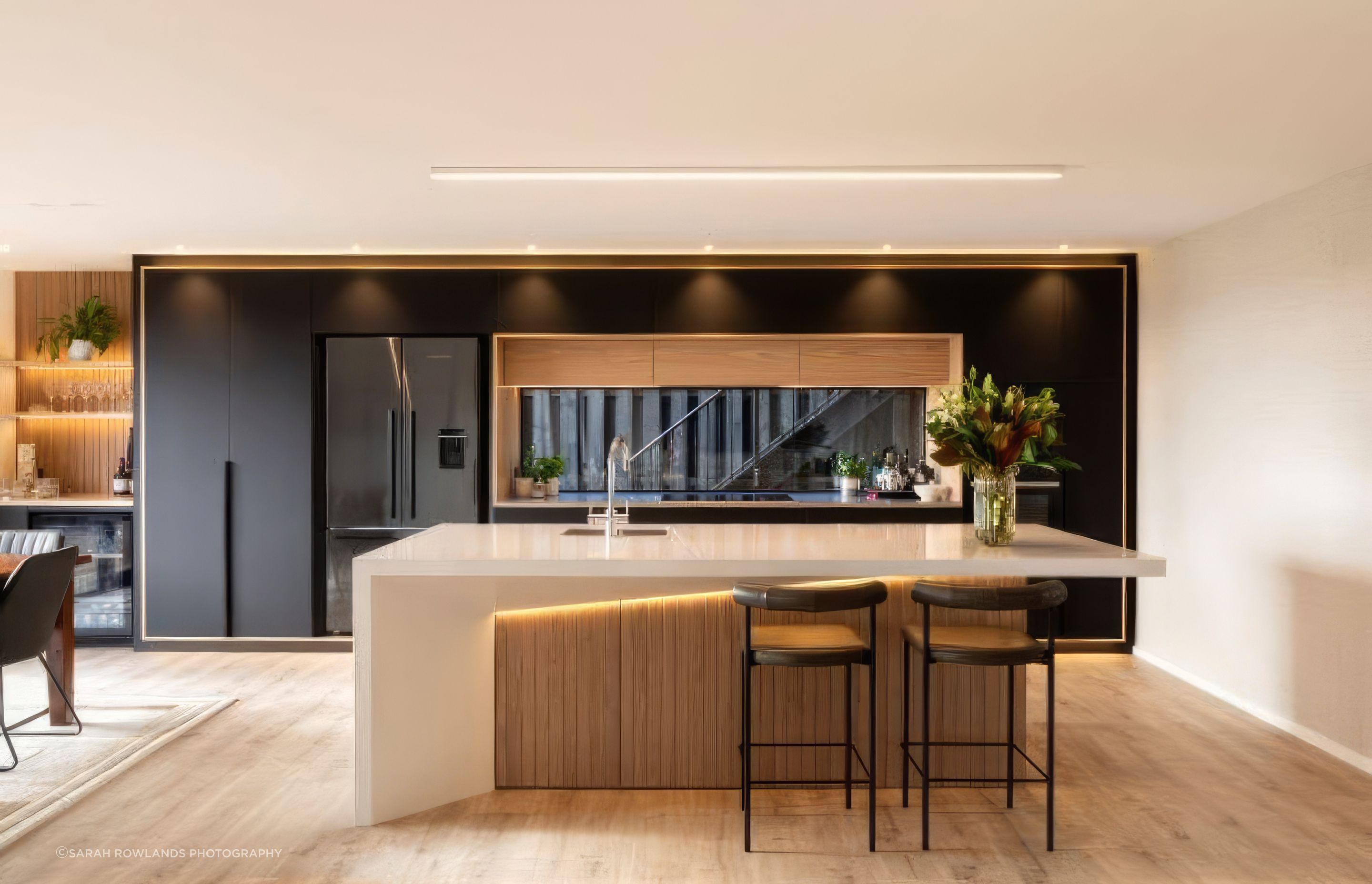 tropique-bannerManera-Pendrigh-DJ-Hewitt-Island-Eternal-Statuario-Silestone-20mm-Polished-3-standard-scale-300x-v3.jpg