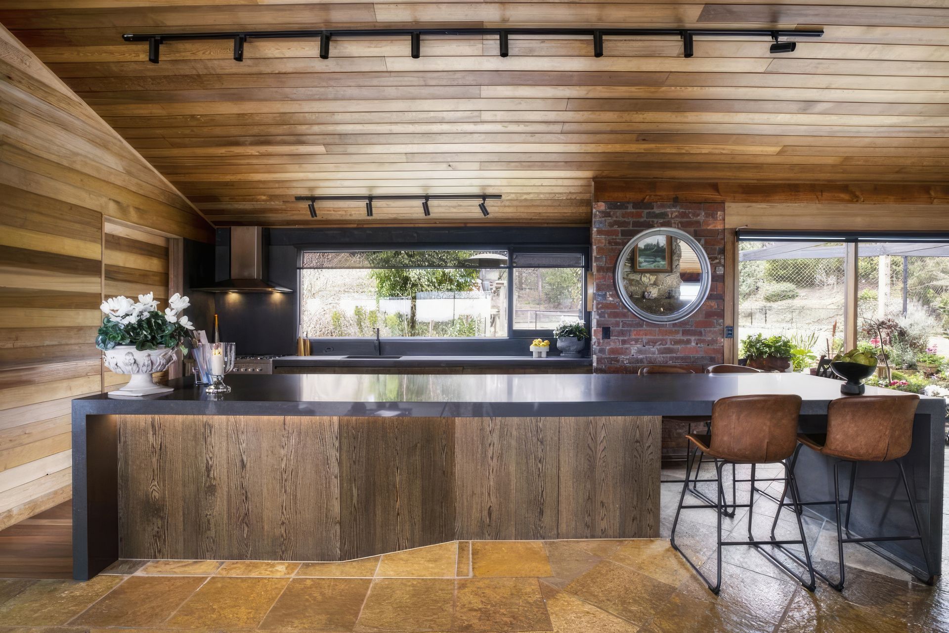 upBellbrae-kitchen-3-1000x700-fix-standard-scale-400x.jpg