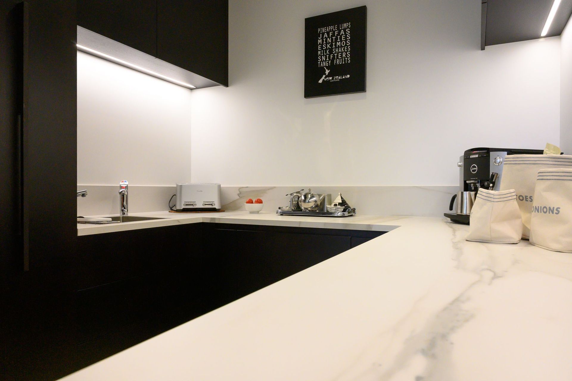 White Kitchen
