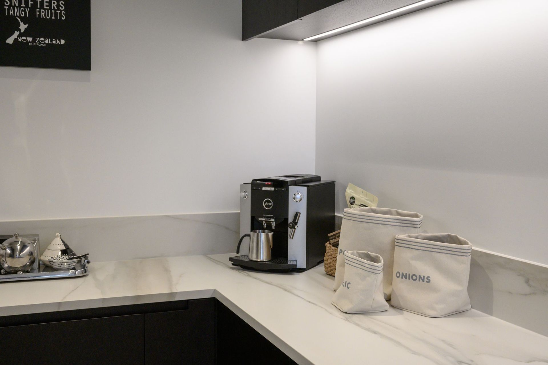 White Kitchen