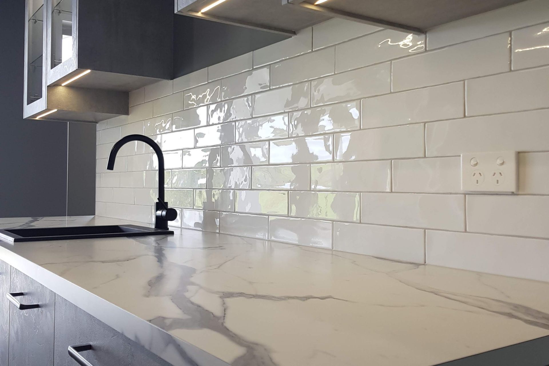 DOMUS Line™ SE H4 LED Strip Available in Warm White and in Natural White