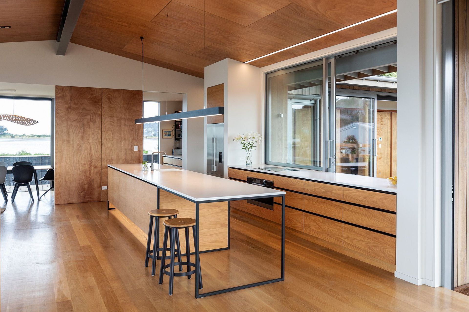 Estuary Ship house AWARD WINNING