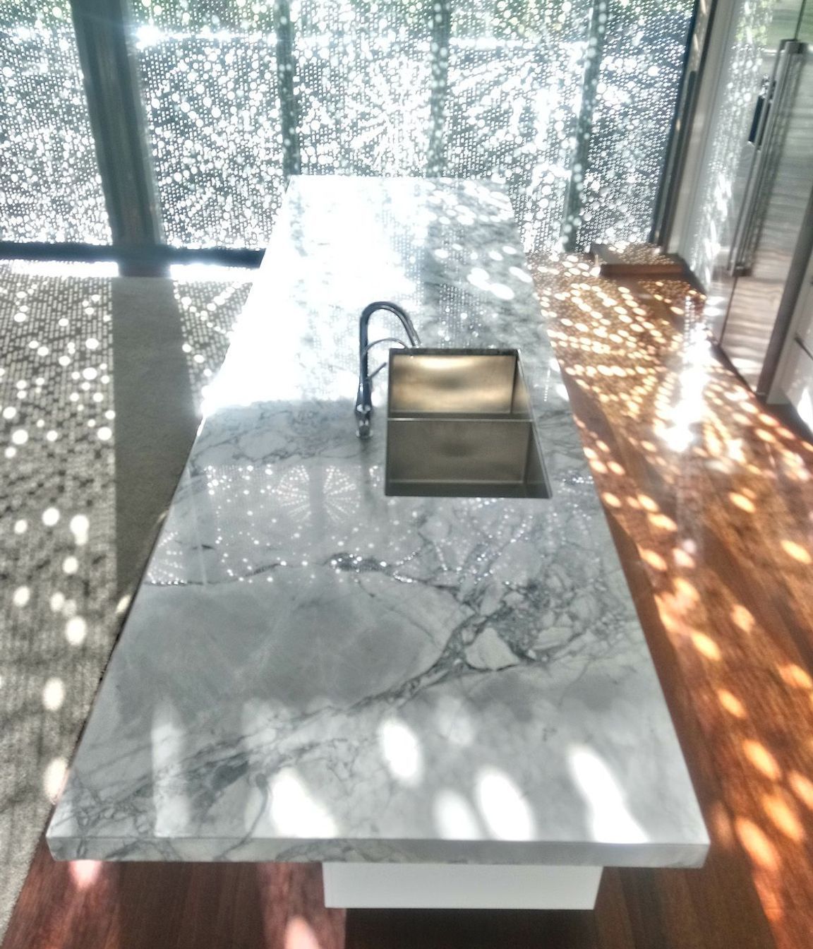 Super white benchtop restoration