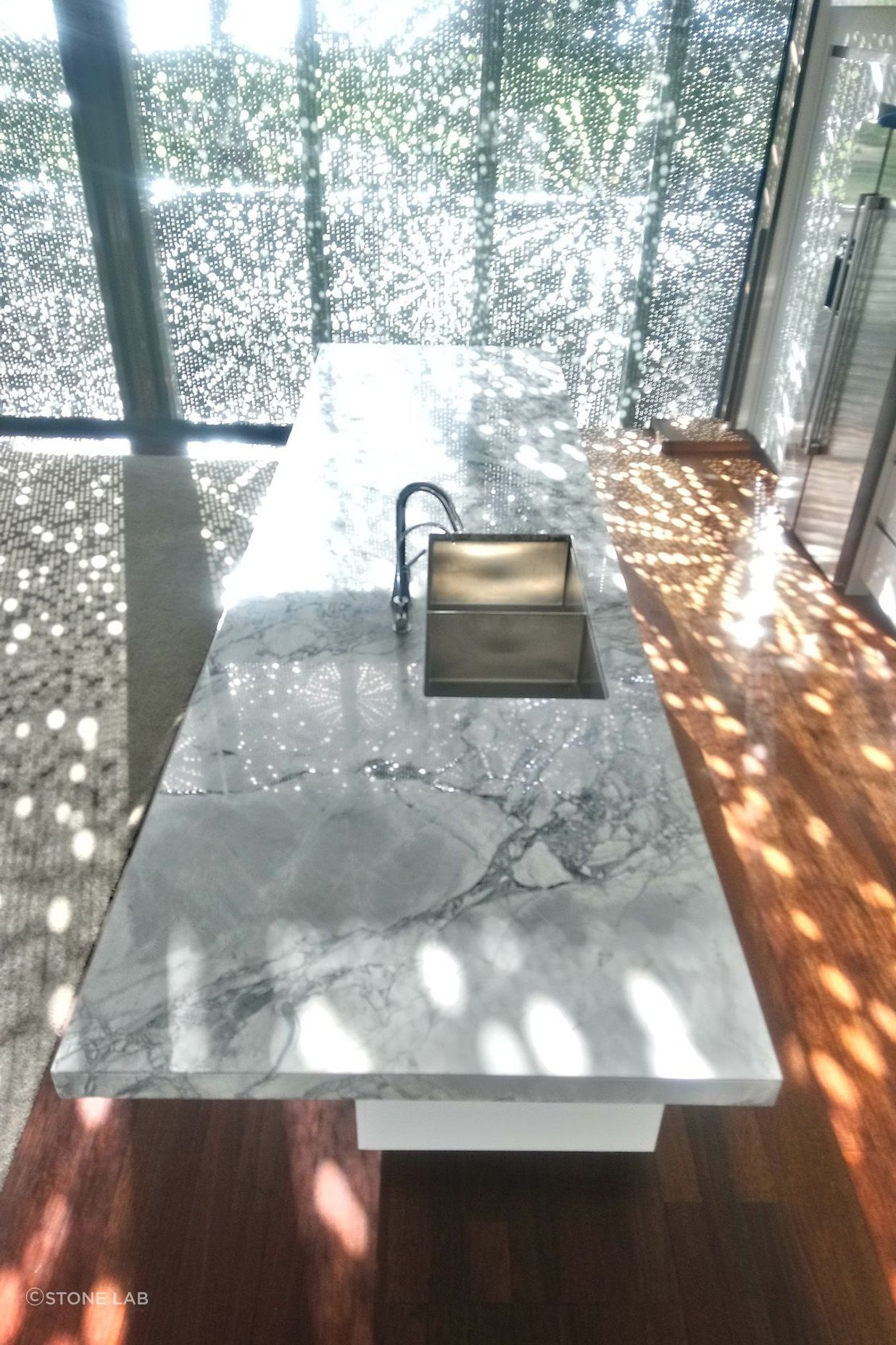 Super white benchtop restoration