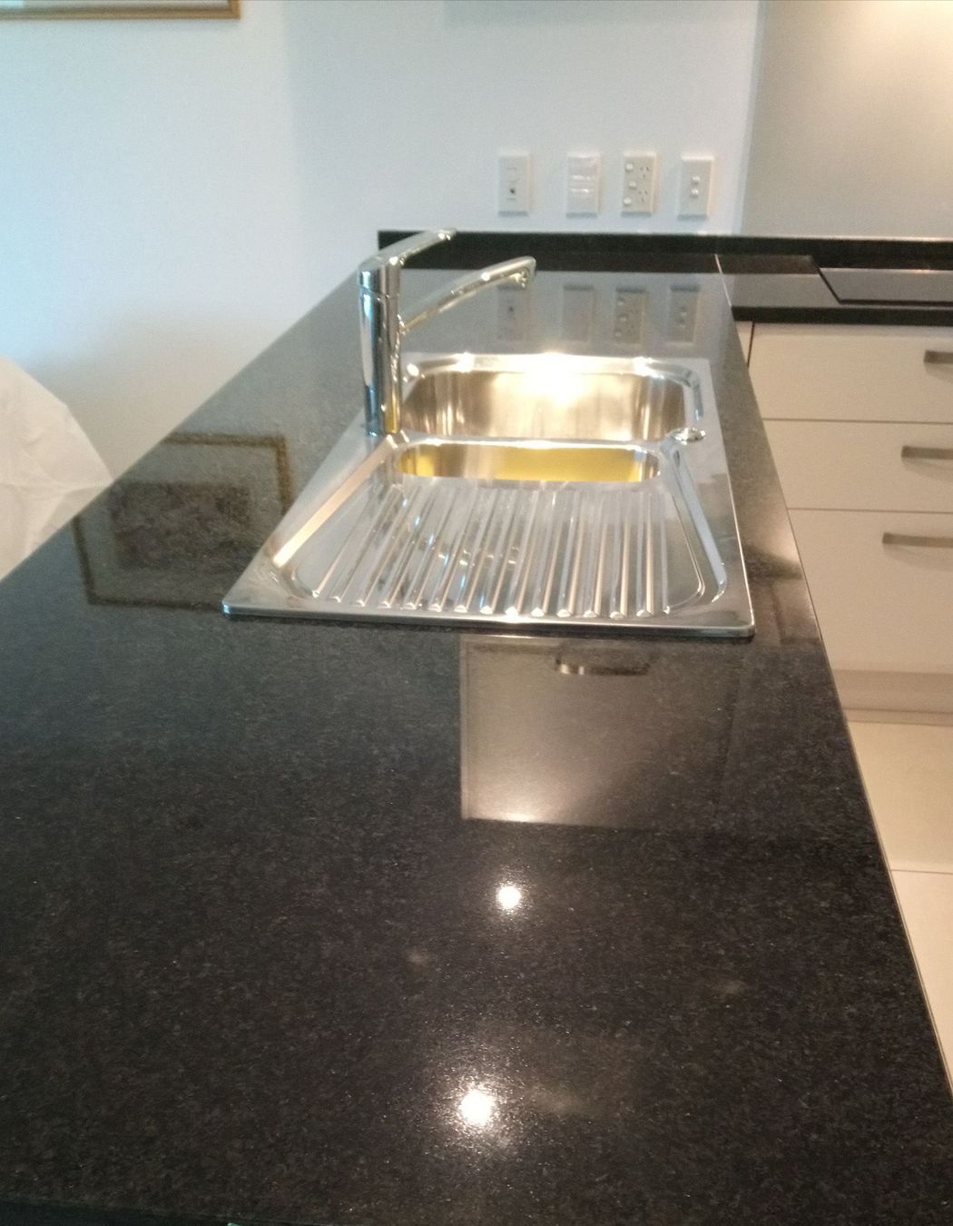 Stone benchtop polish restoration