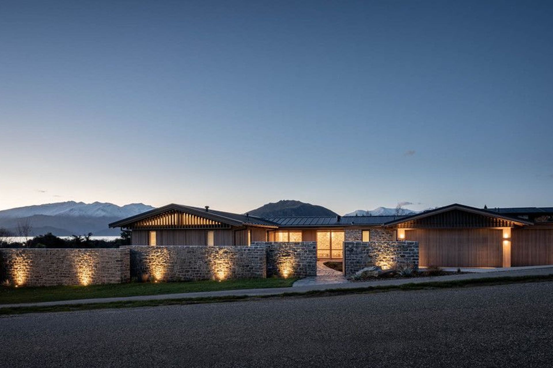 Aubrey Road, lakeside house.