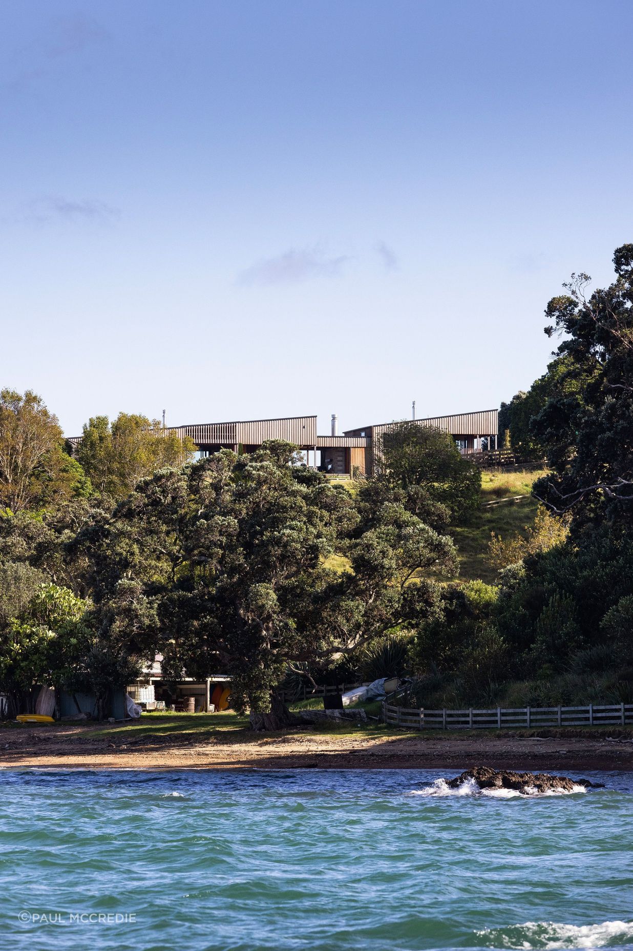 31RIDGE-RETREATSOUTH-CONTEXT-01Paul-McCreadie.jpg