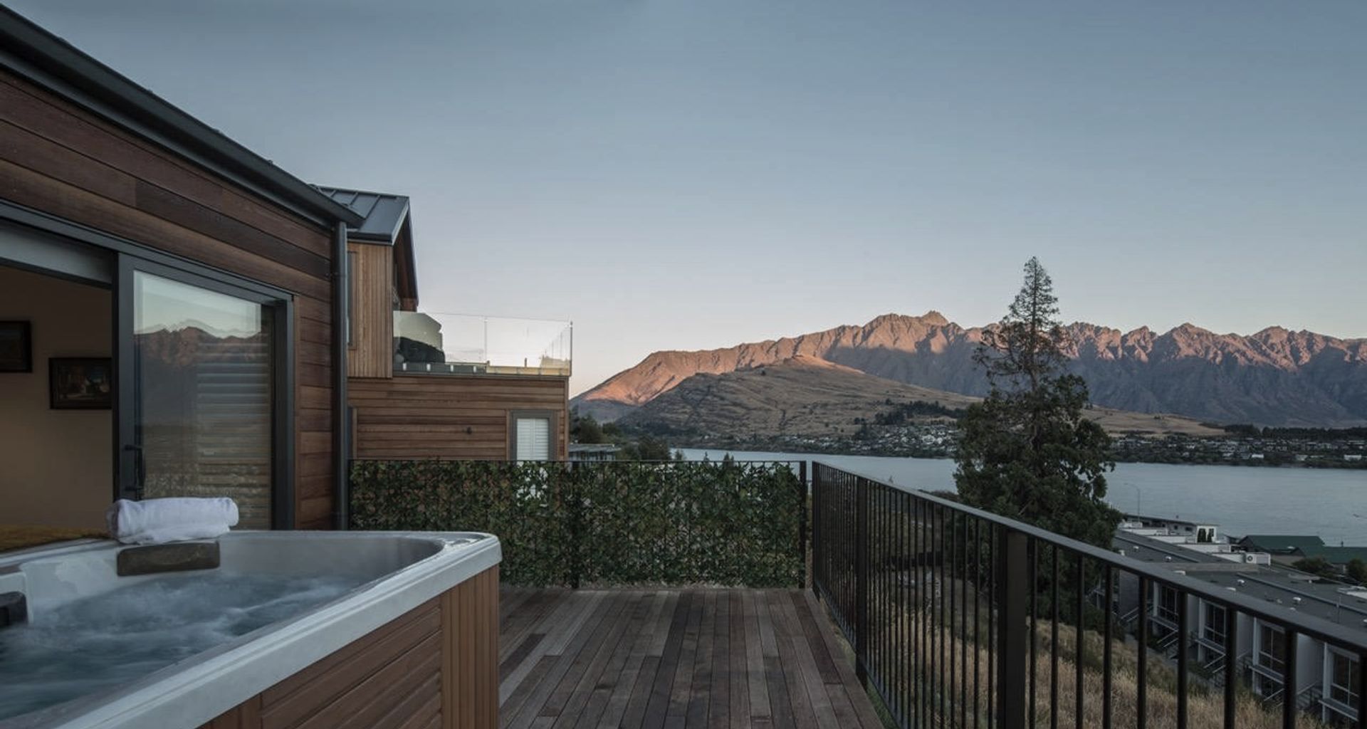Fjord Chalets banner