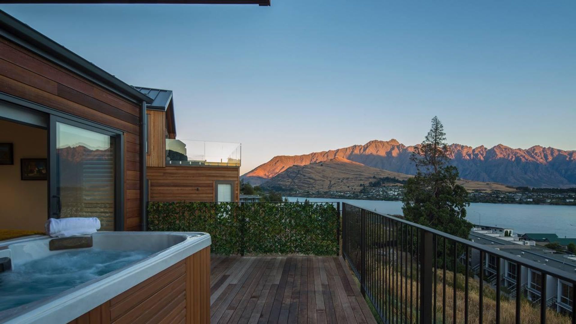 Fjord Chalets banner