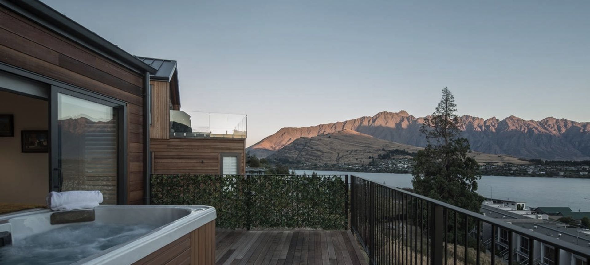 Fjord Chalets banner