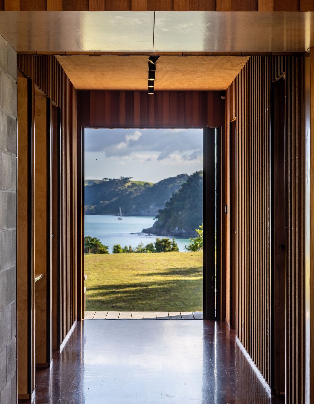 71RIDGE-RETREATSOUTH-VISTAPaul-McCreadie.jpg