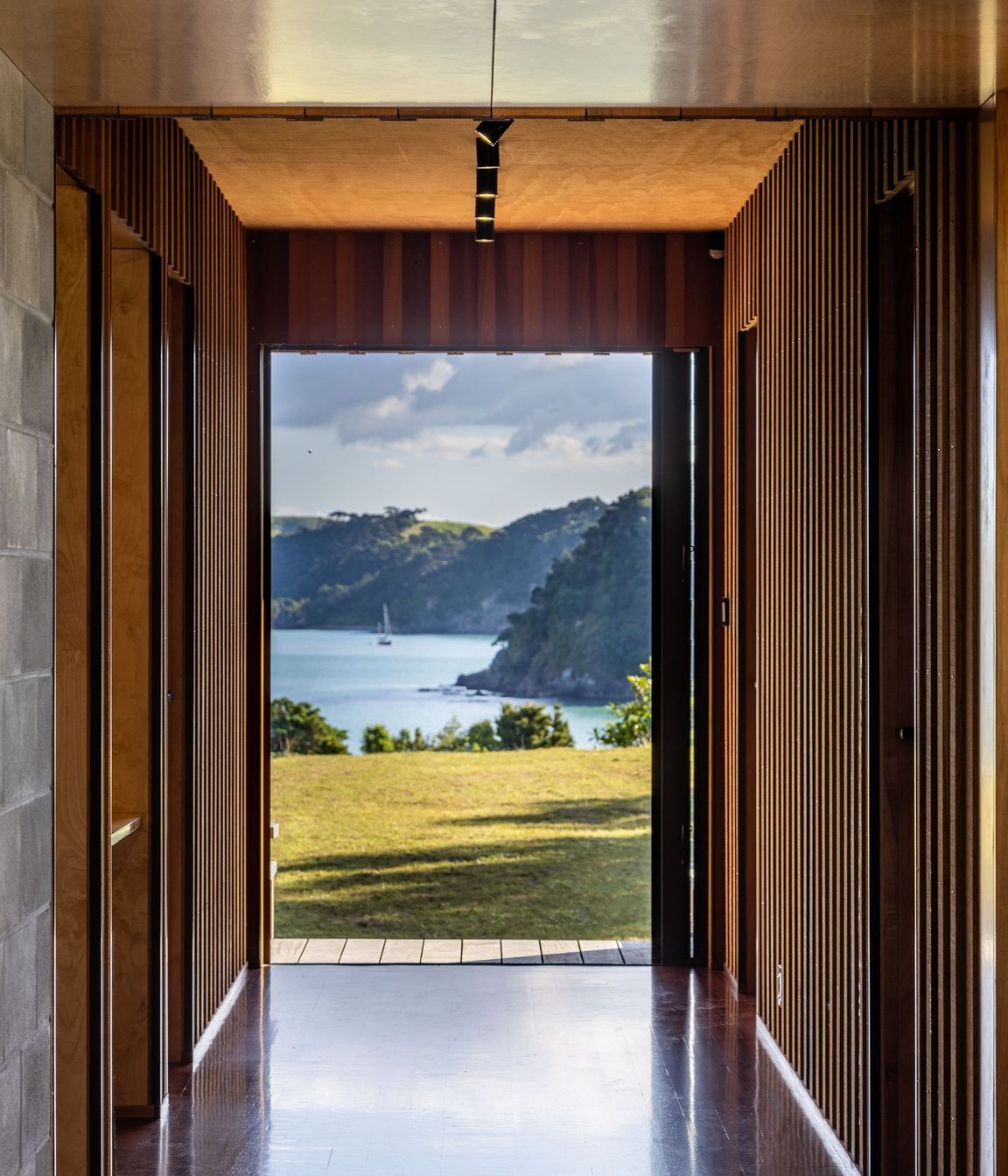 71RIDGE-RETREATSOUTH-VISTAPaul-McCreadie.jpg