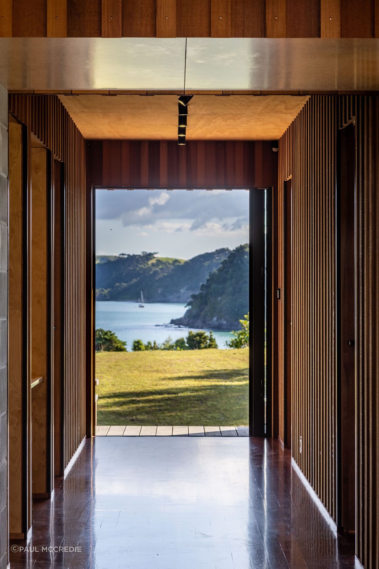 71RIDGE-RETREATSOUTH-VISTAPaul-McCreadie.jpg