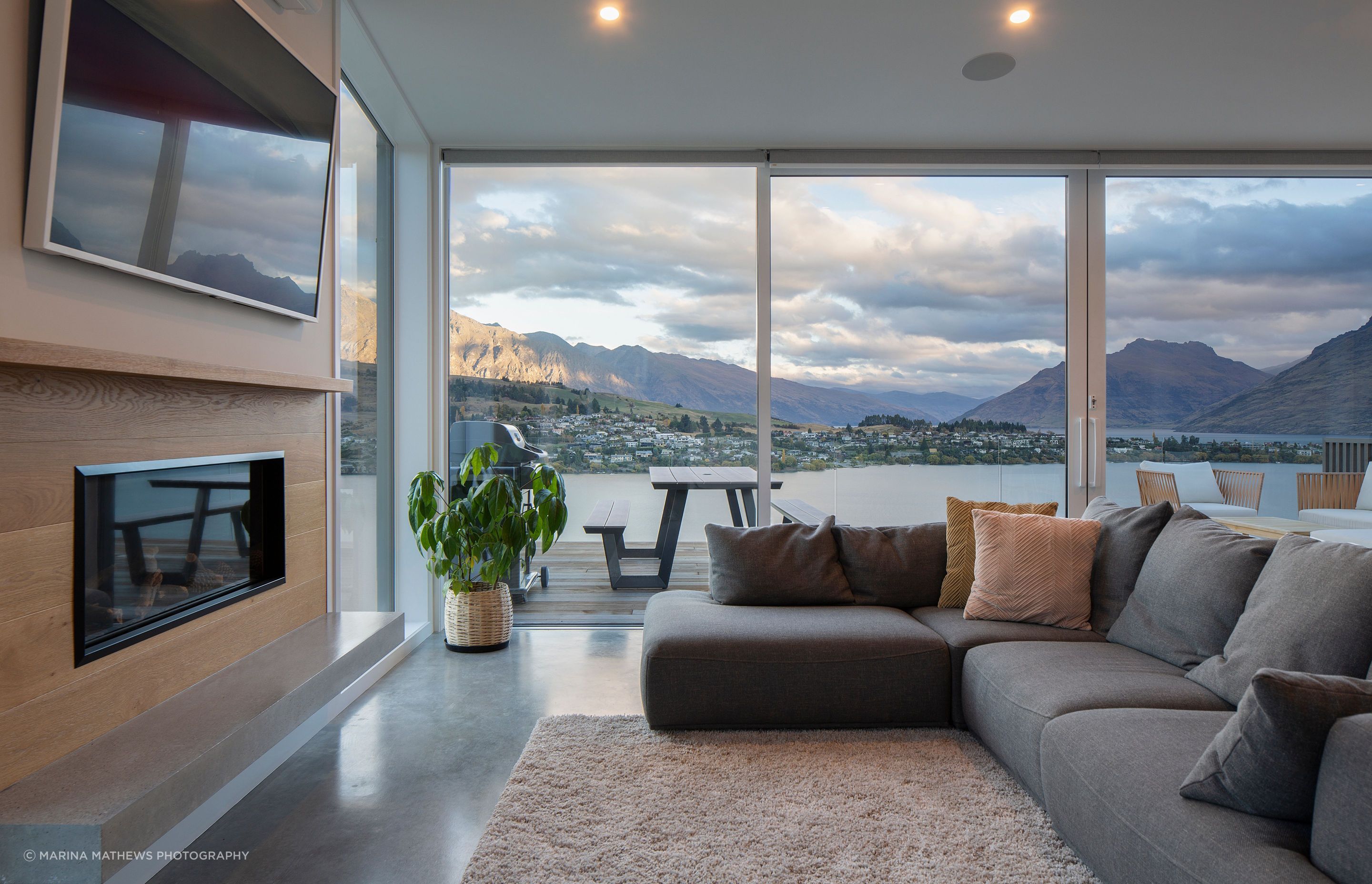 Expansive glazing opens out to views of the Remarkables beyond