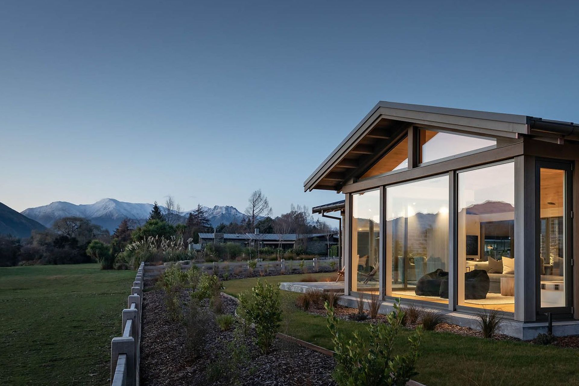 Aubrey Road, lakeside house.