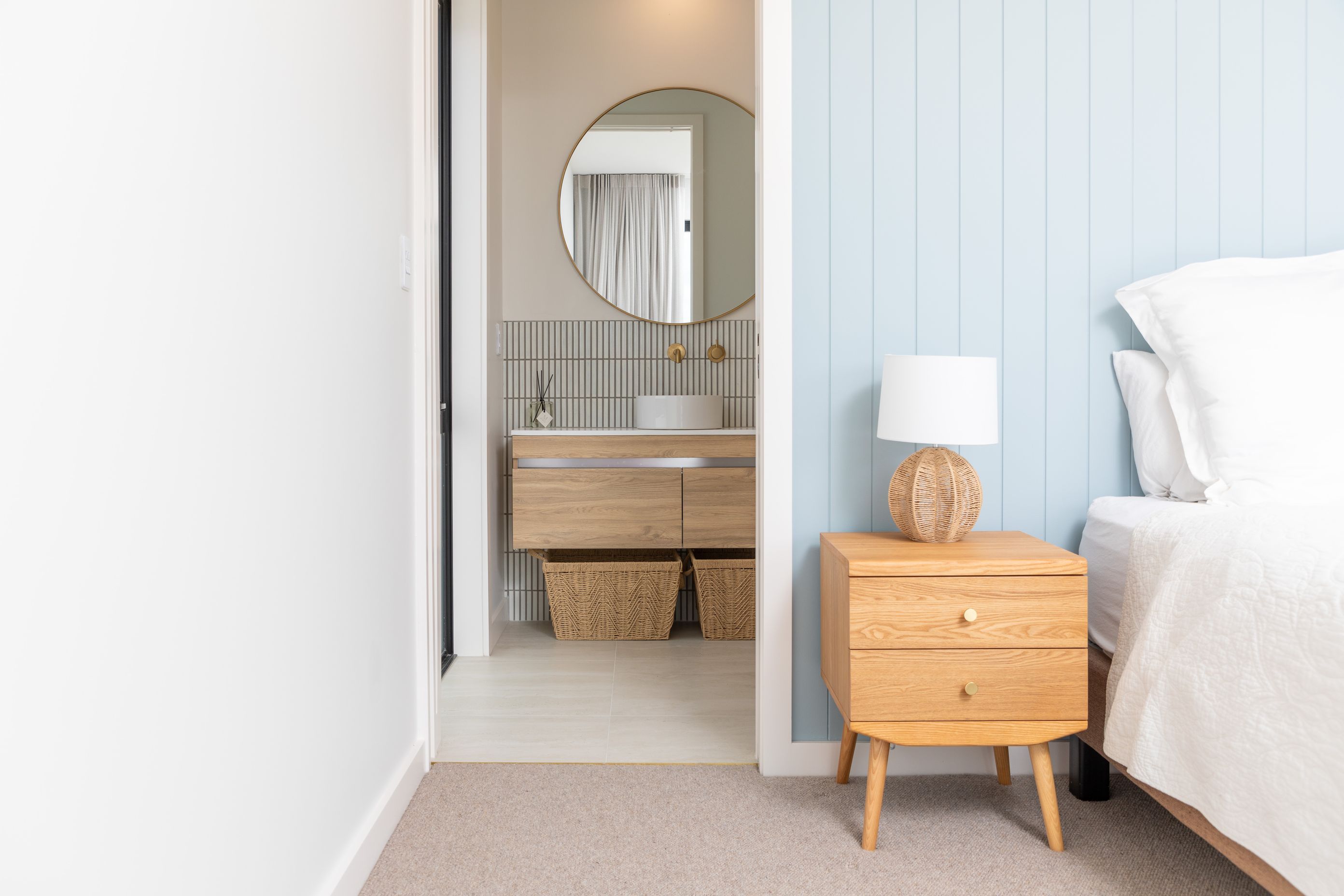 Ensuite-Bathroom-Design.jpg