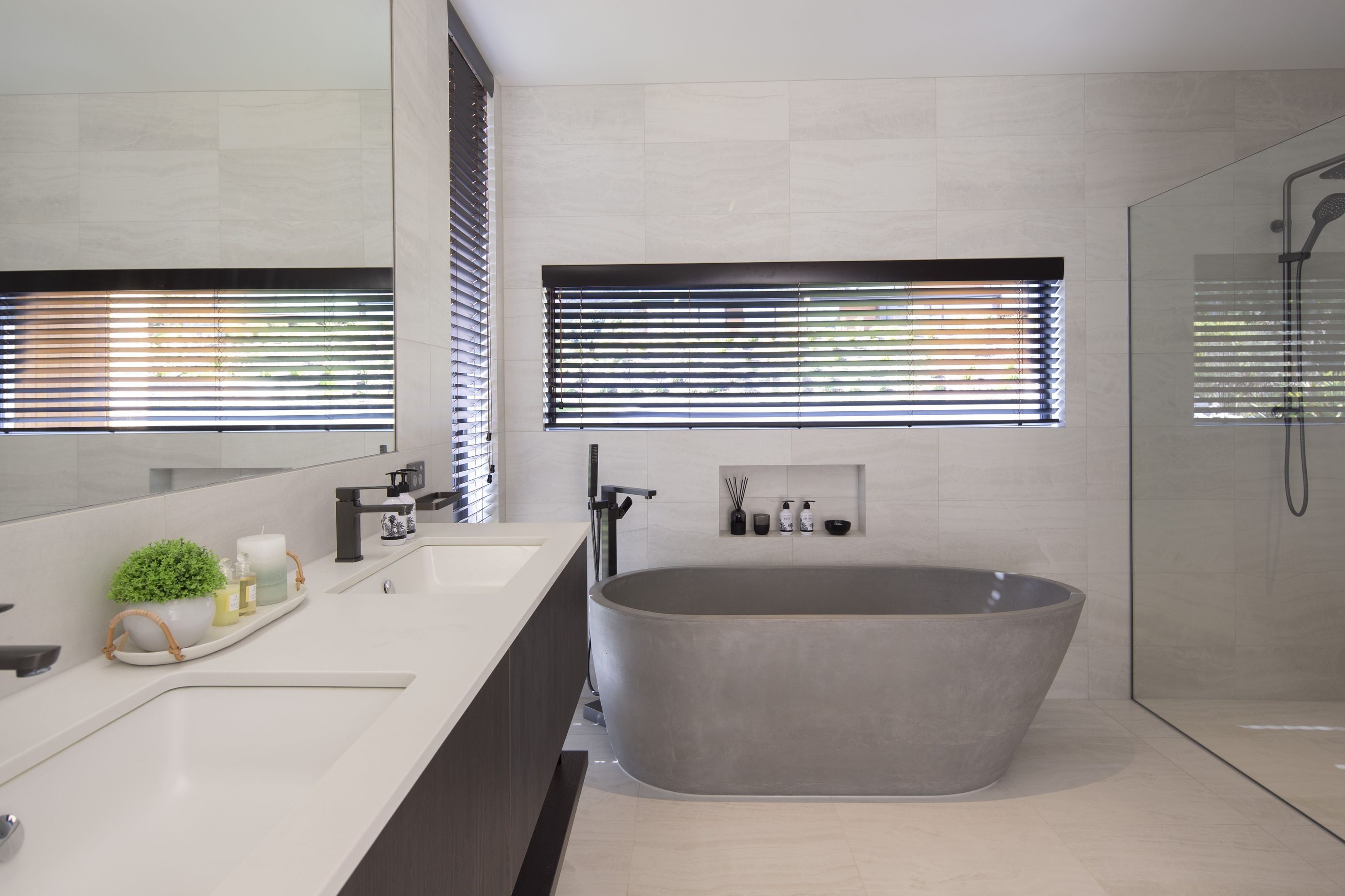 Guest Wing Bathroom