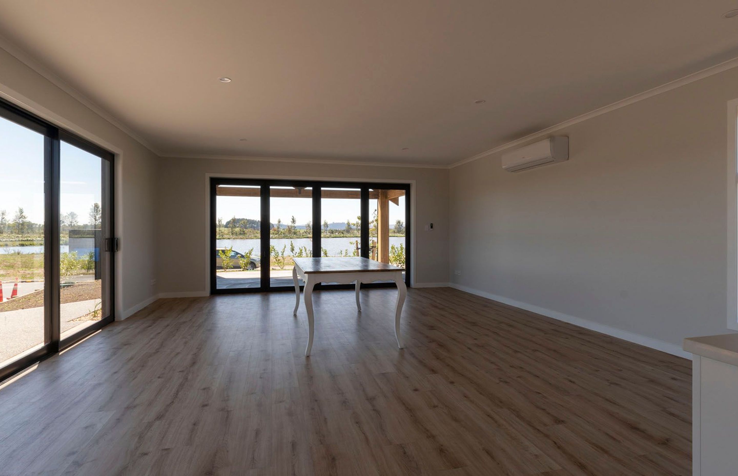 Lakeside, 45 Whites Way - Invest