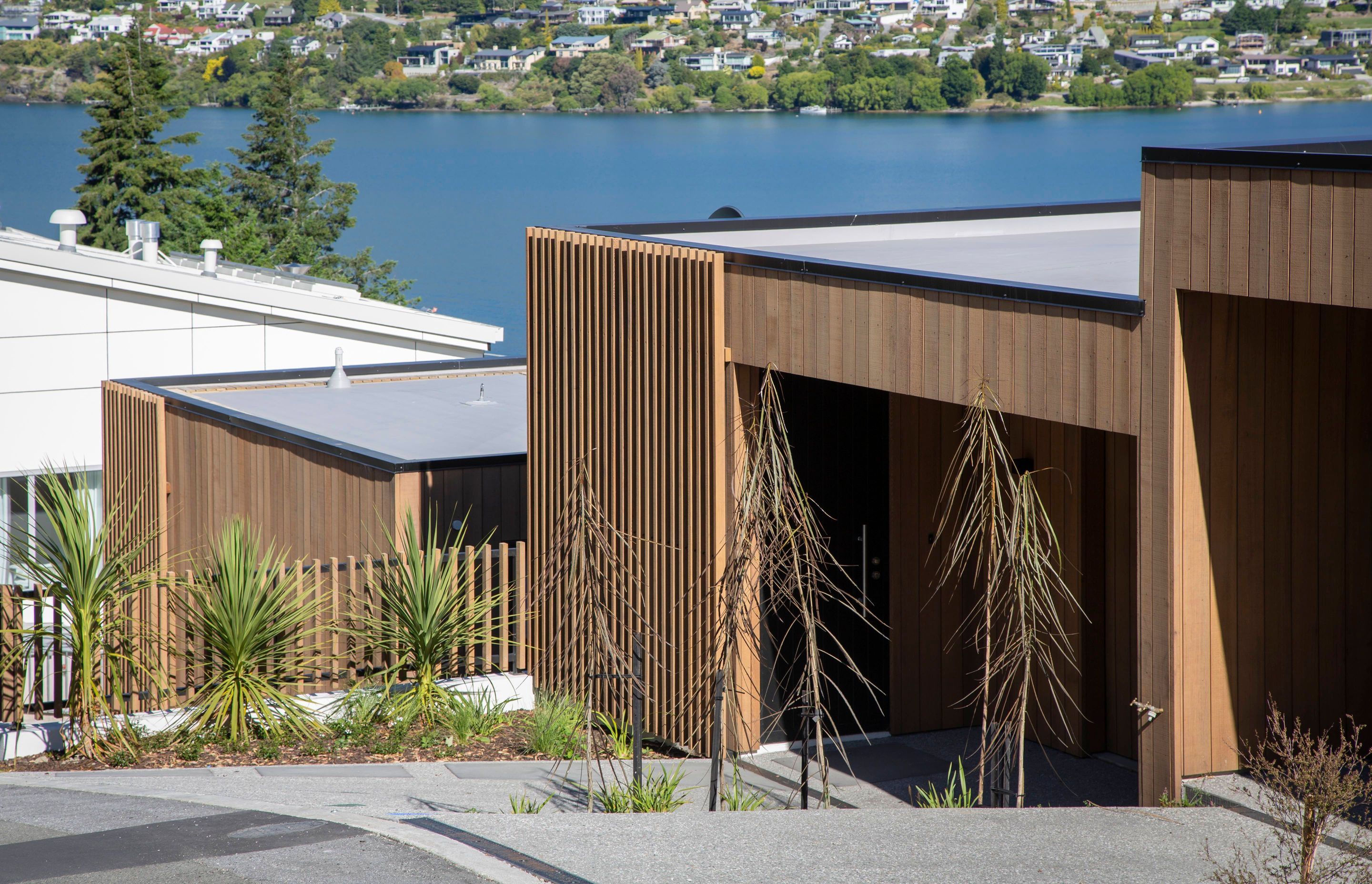 Lakeside Villa | QLPM & Rohan Architects