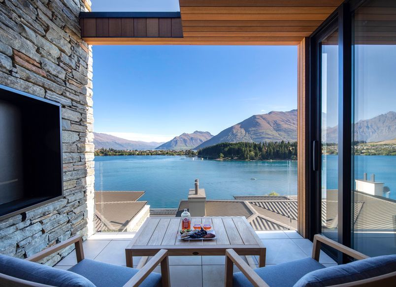 Lakeside Villa | Rohan Collett Architects