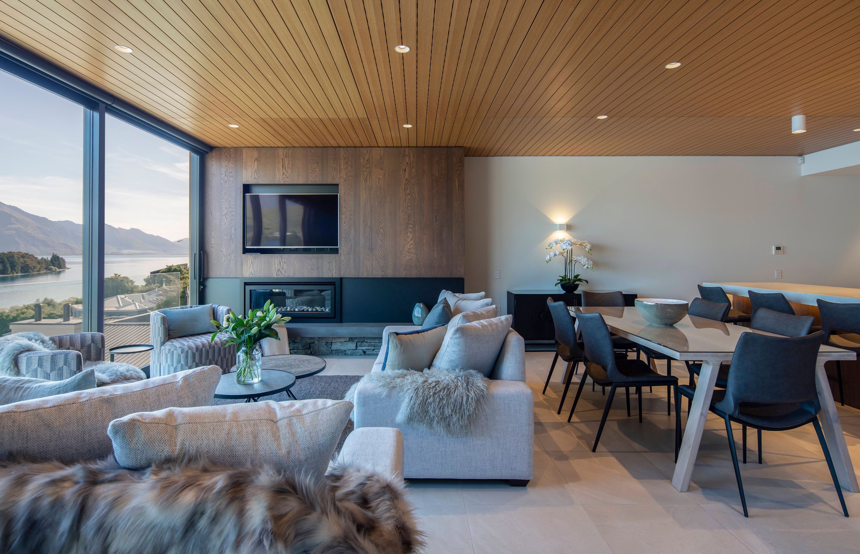 Lakeside Villa | QLPM & Rohan Architects