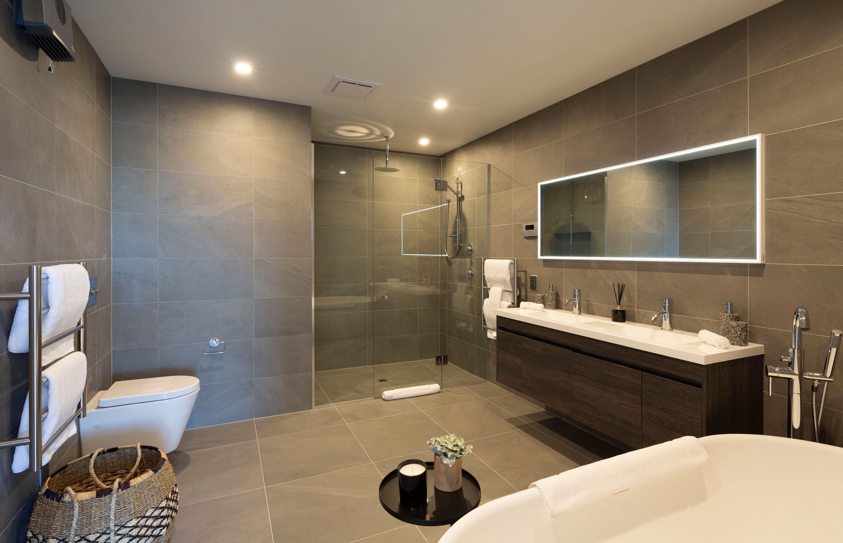 Lakeside Villa | QLPM & Rohan Architects