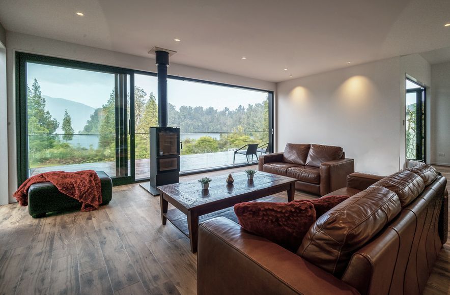 Lakeside Holiday Home
