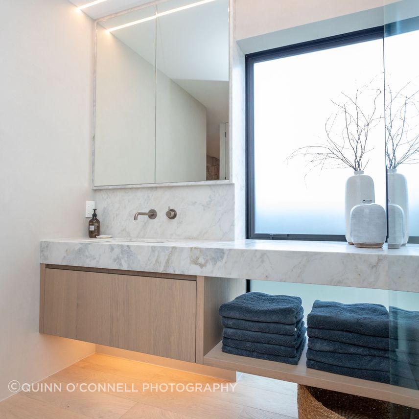 Modern-Bathroom.jpg