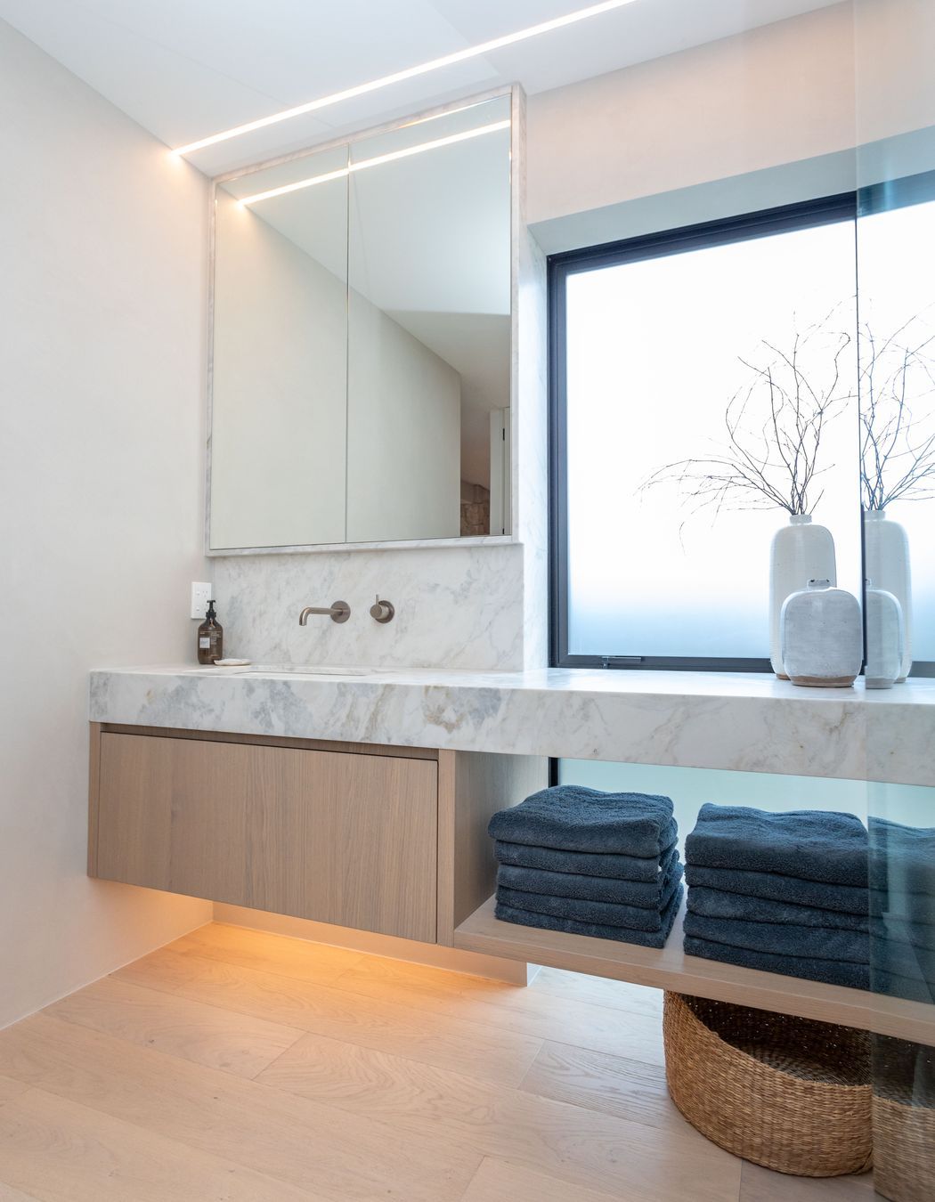 Modern-Bathroom.jpg