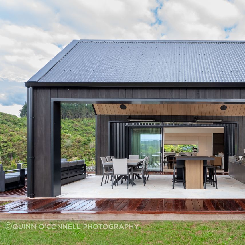 Outdoor-Dining-Space.jpg