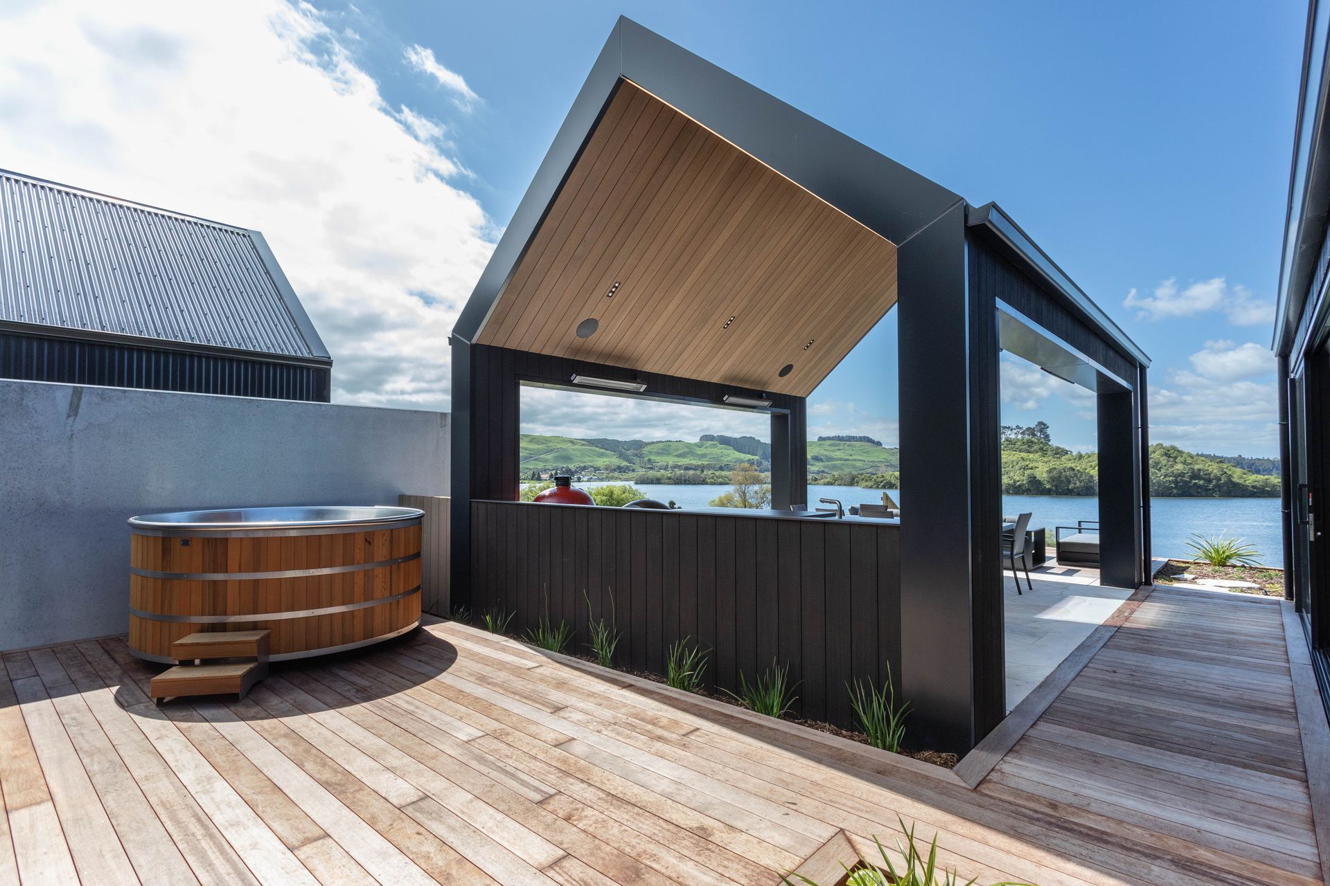 Outdoor-Spa.jpg