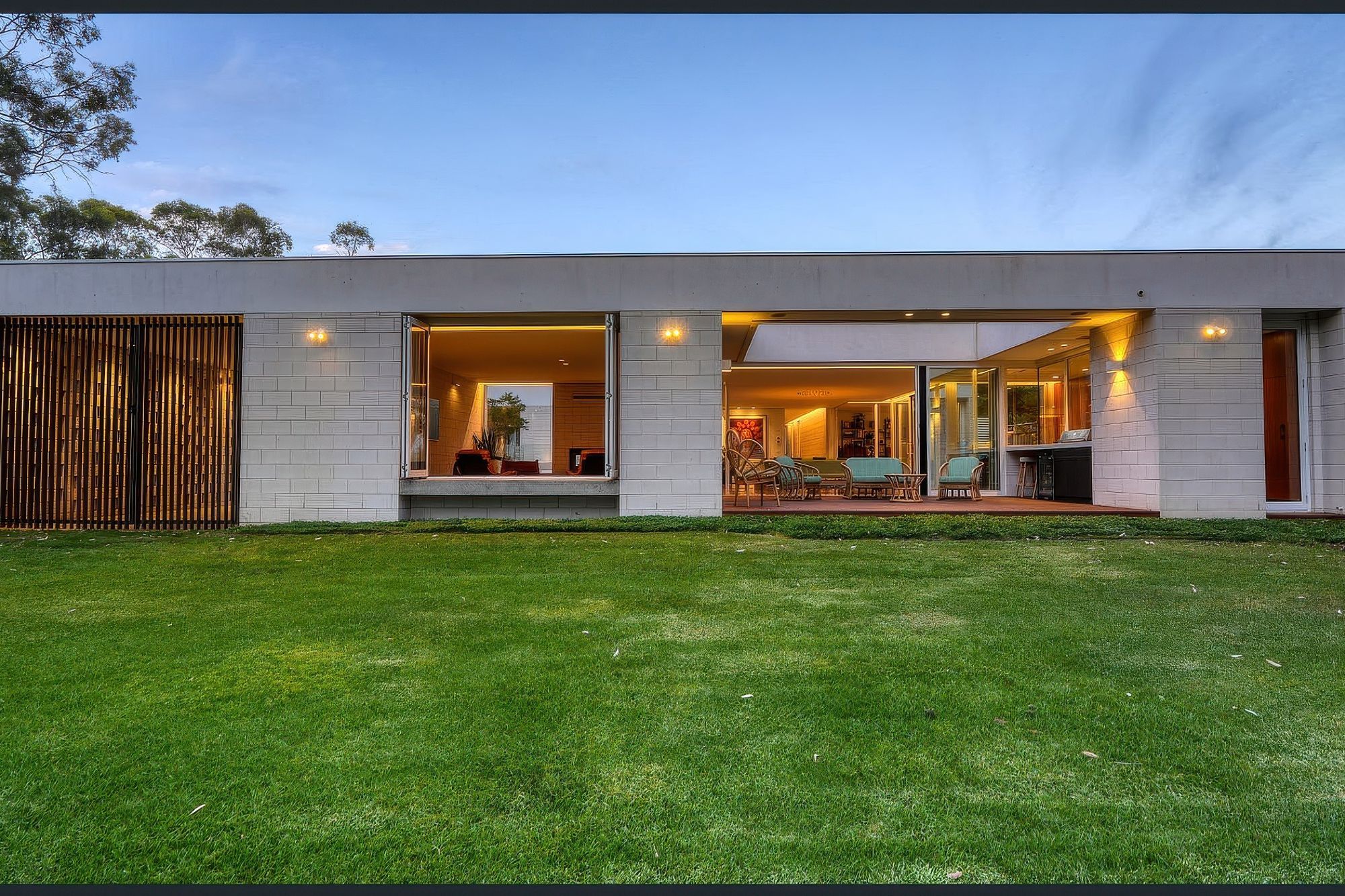 Rear-of-House-gigapixel-standard-v2-14x.jpeg