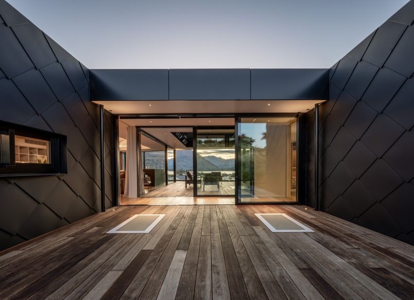 The Heights House - "GOTHAM Black"