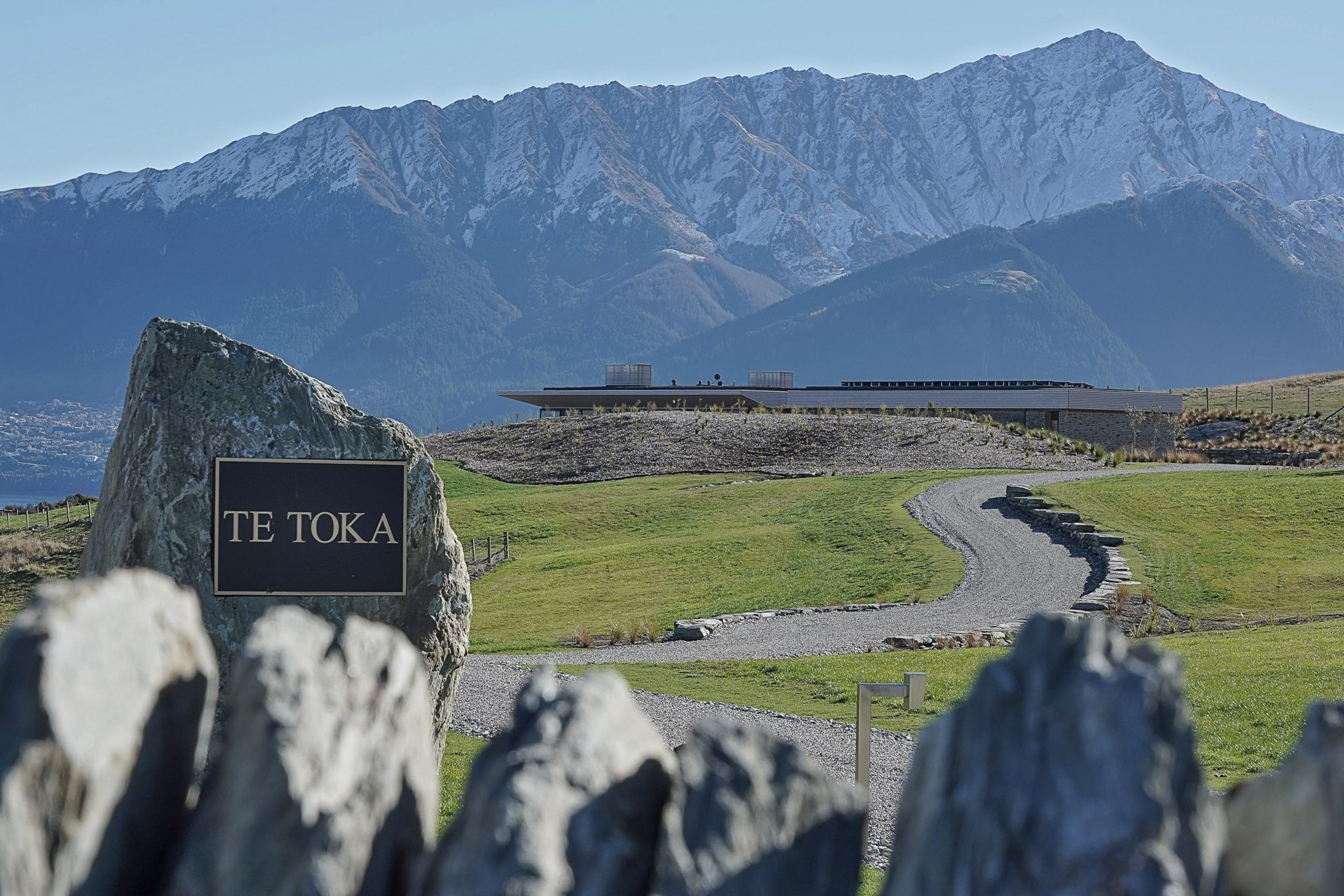 Te Toka (The Rock), Jacks Point