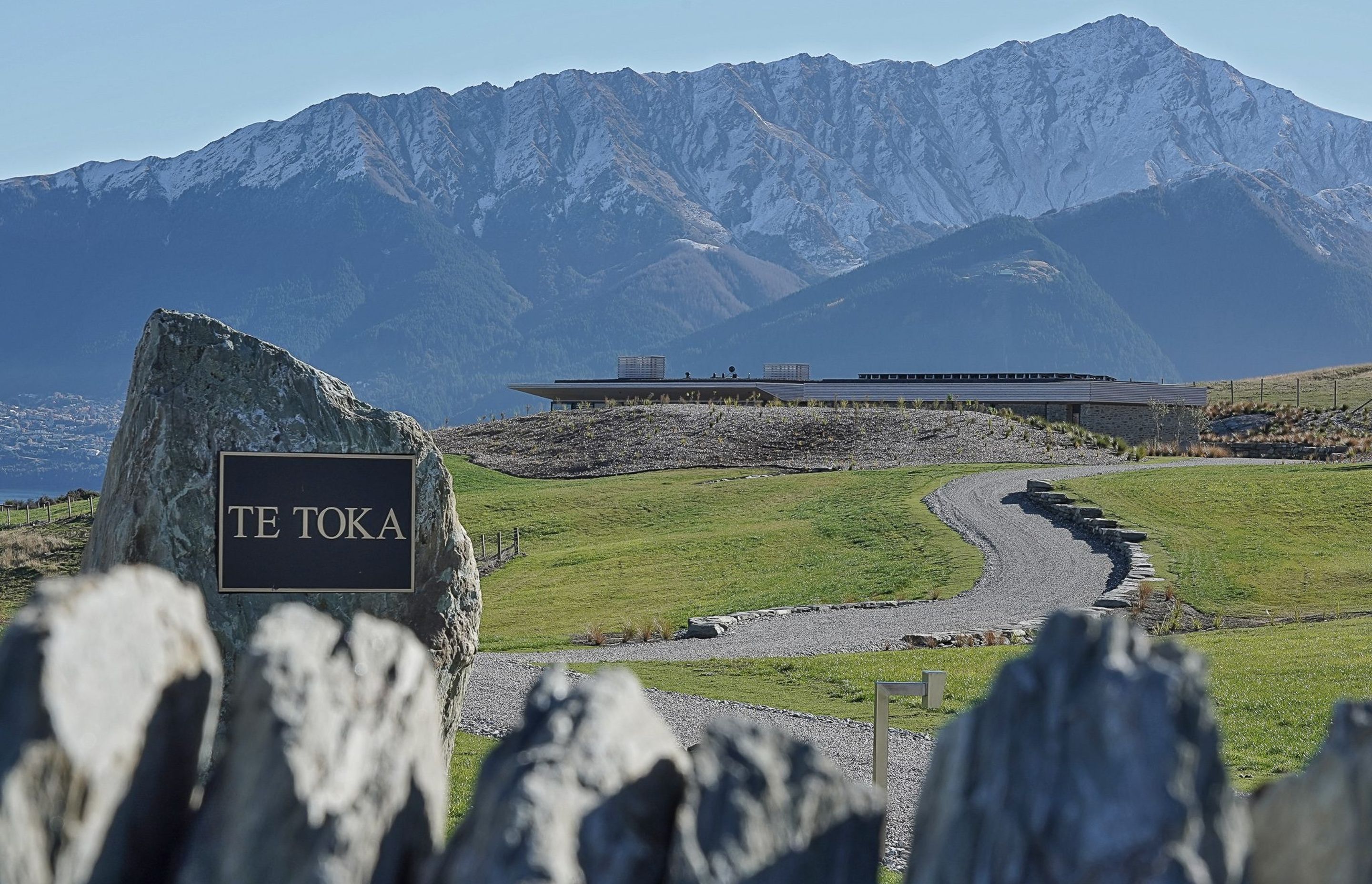 Te Toka (The Rock), Jacks Point