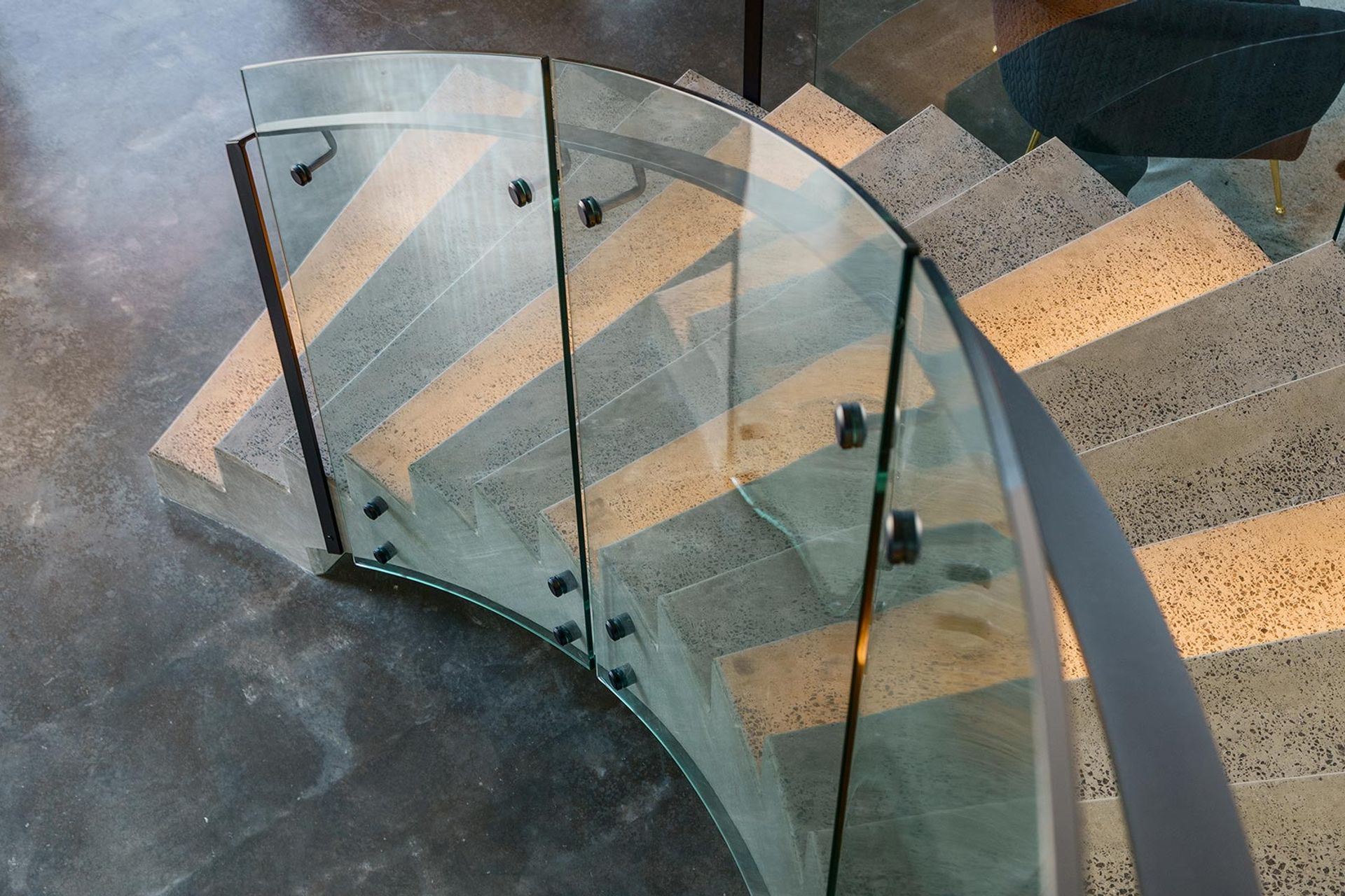 The Esplanade – Twin Bent Glass Curved Staircase