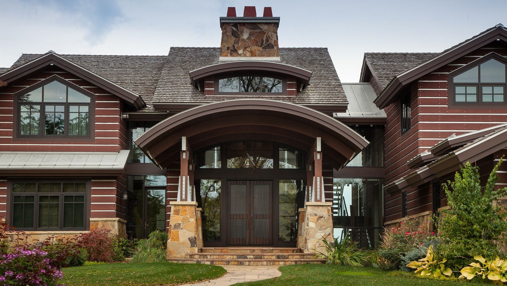Iwannah Residence banner
