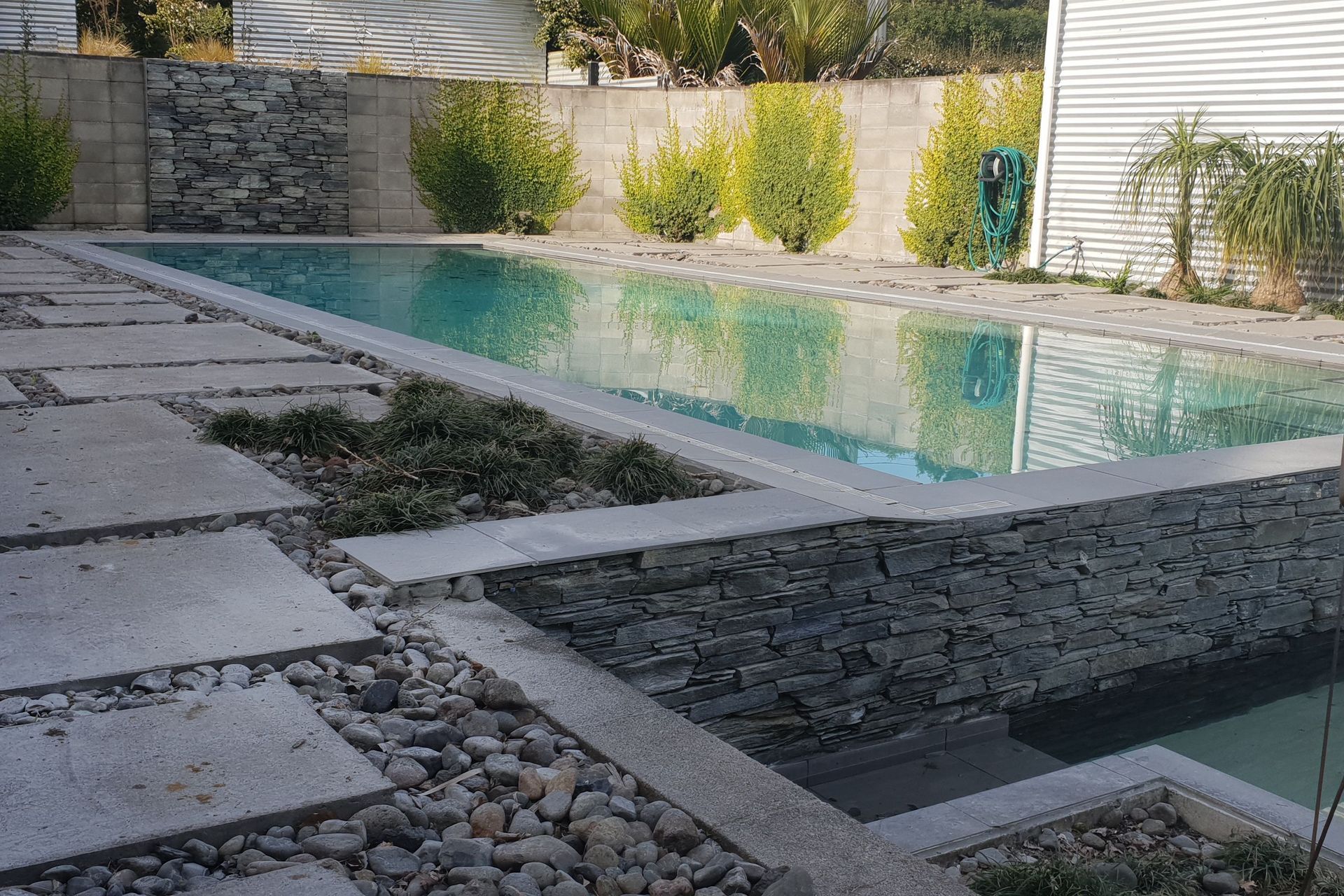 River road (Schist features)