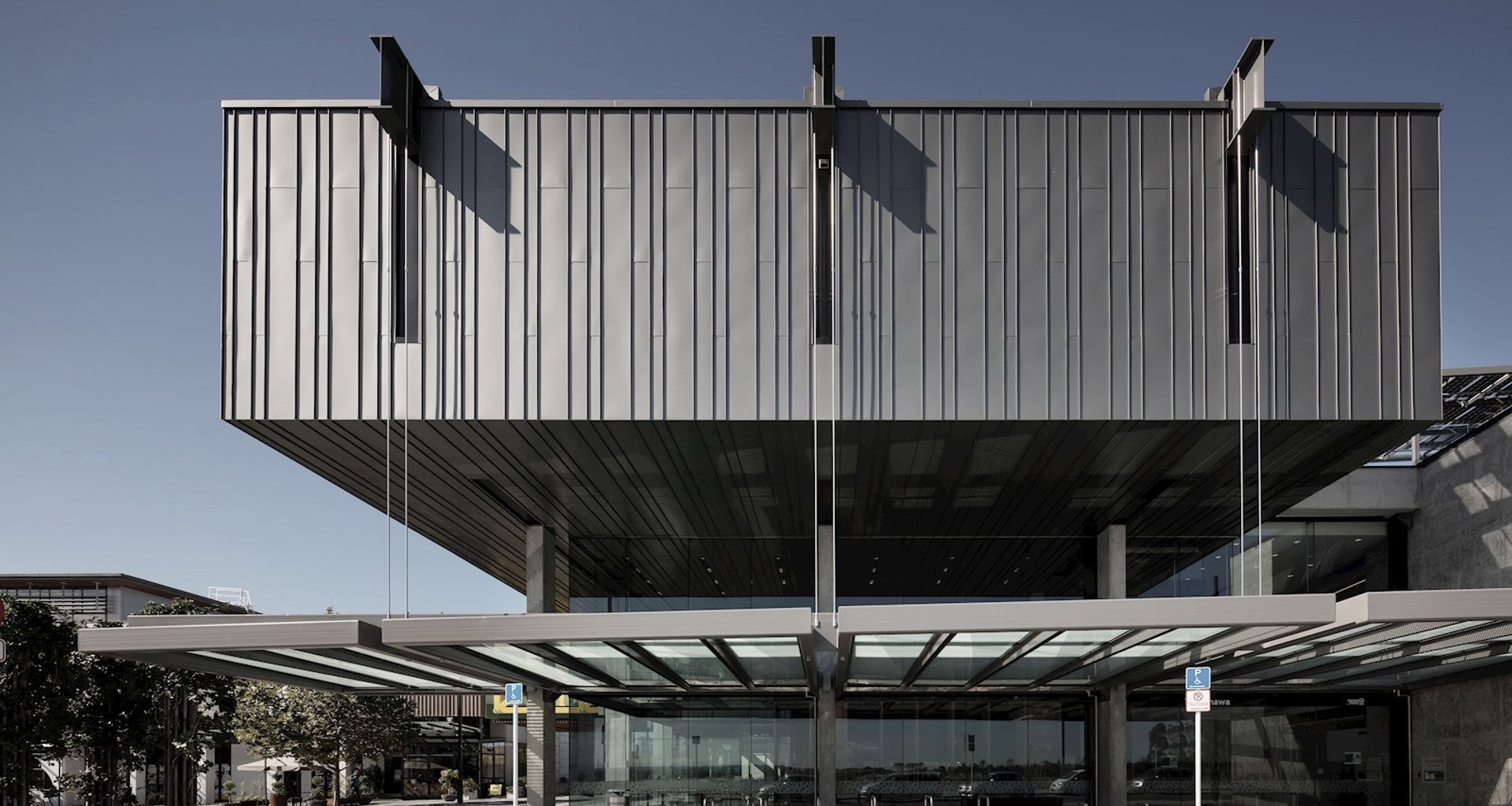 Te Manawa Library Westgate banner