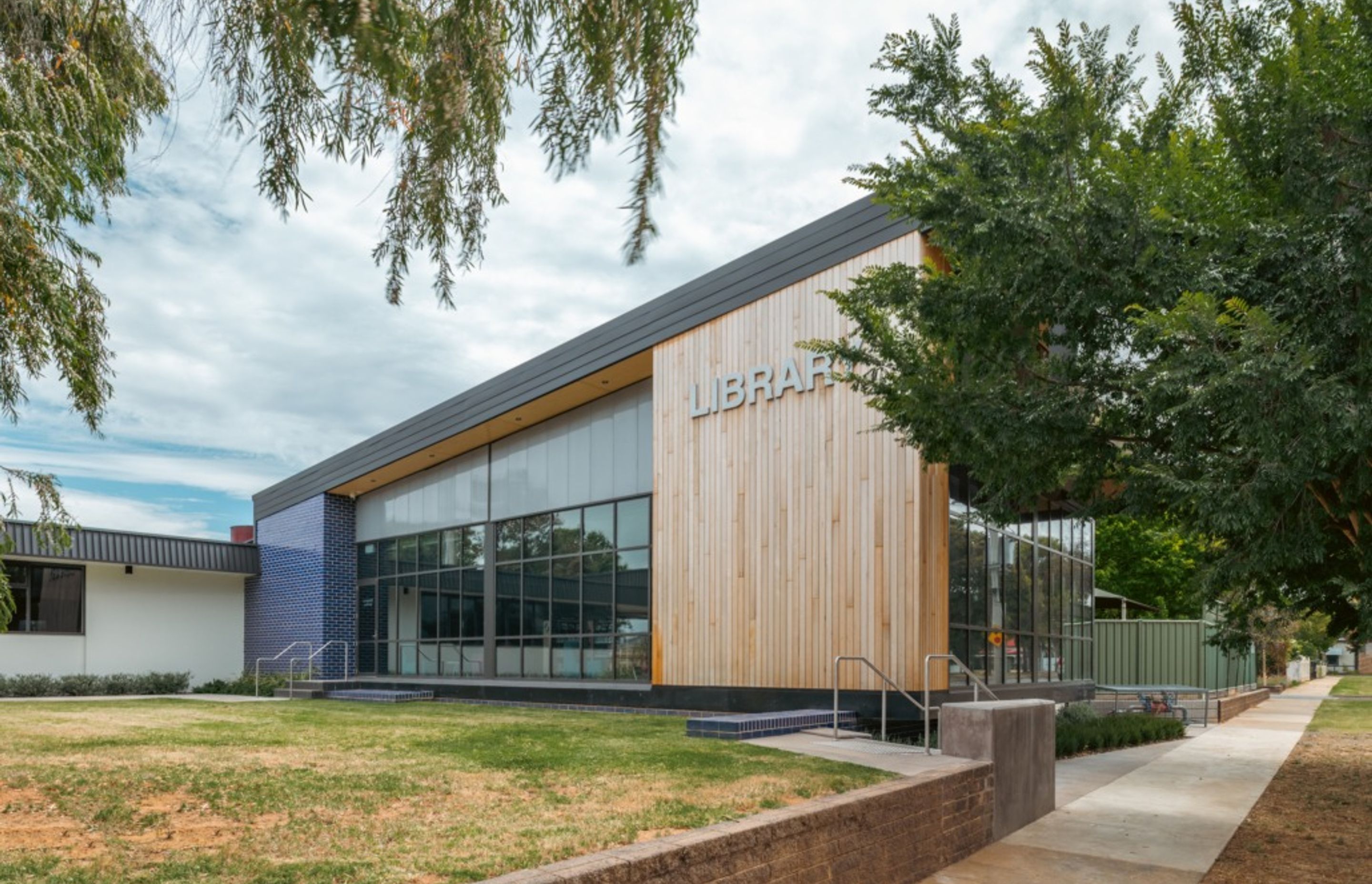 Tatura Library