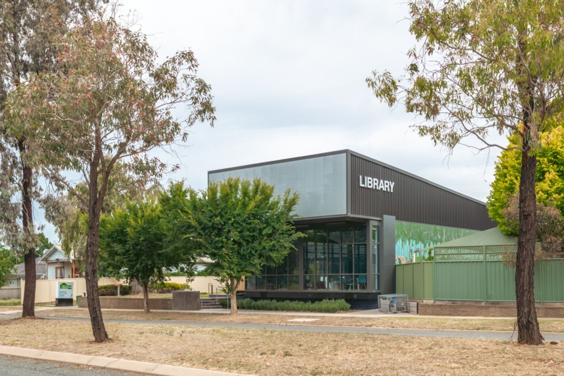Tatura Library