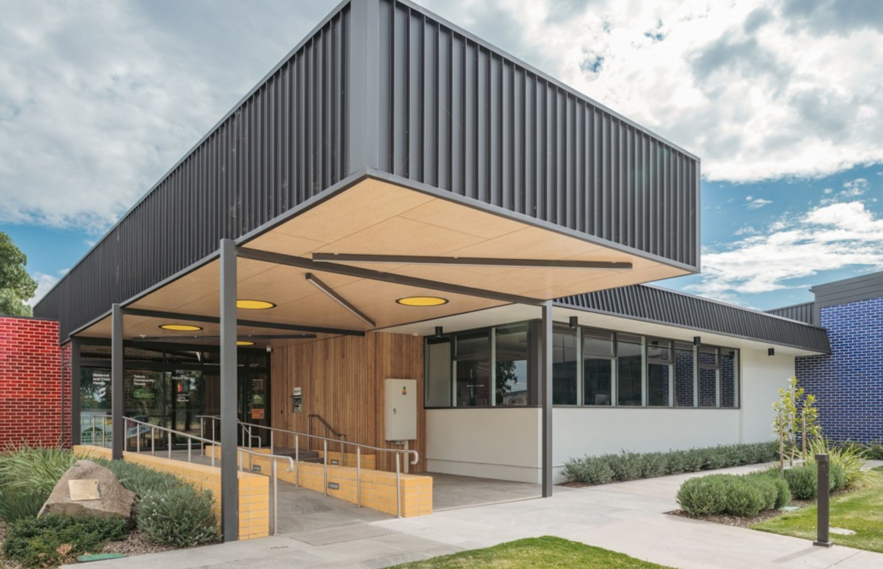 Tatura Library