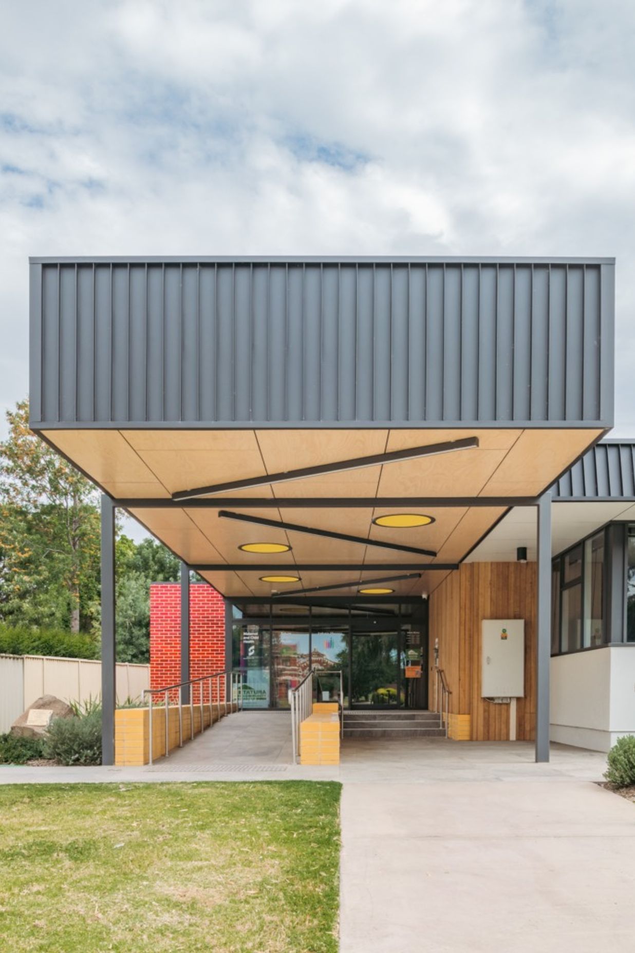 Tatura Library