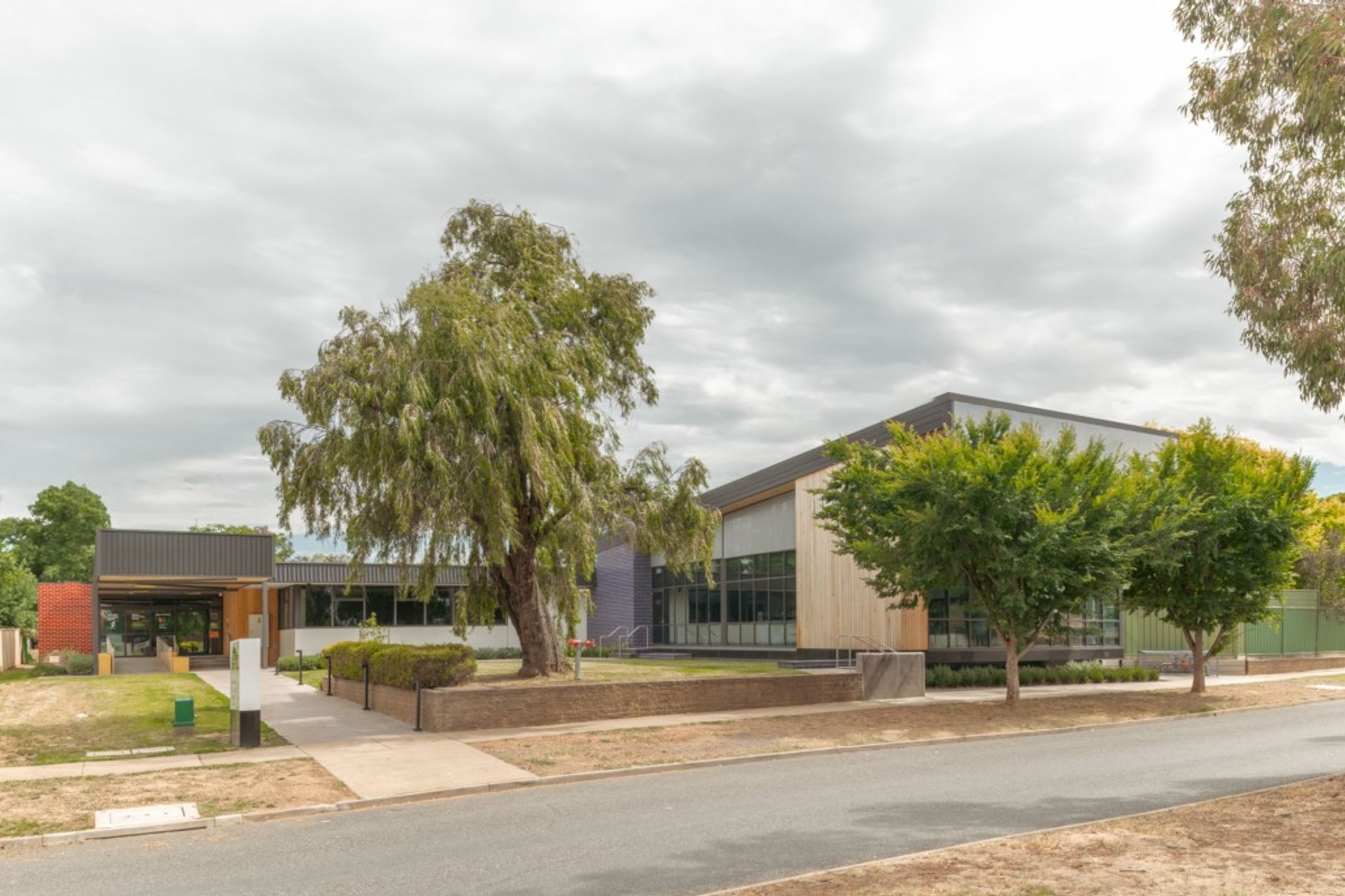 Tatura Library