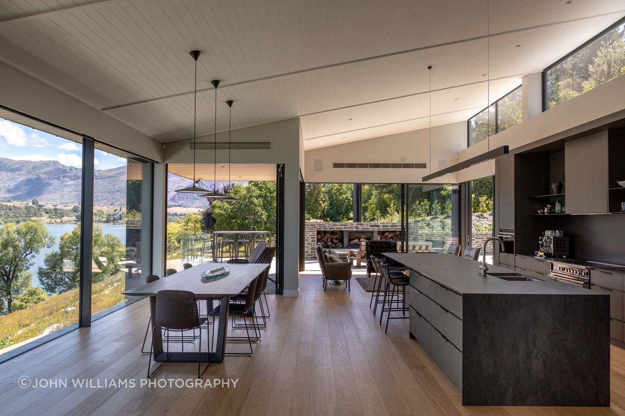 010-Ben-Hudson-Architects-Lake-House-kitchen-dining.jpg