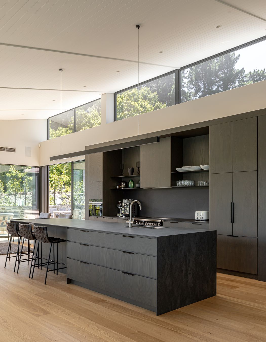 037-Ben-Hudson-Architects-Lake-House-clerestory-windows.jpg