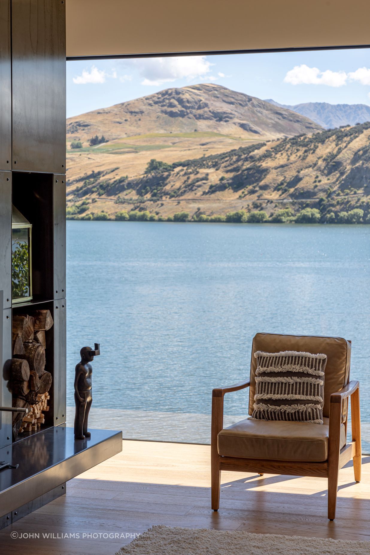 039-Ben-Hudson-Architects-Lake-House-floating-over-lake.jpg