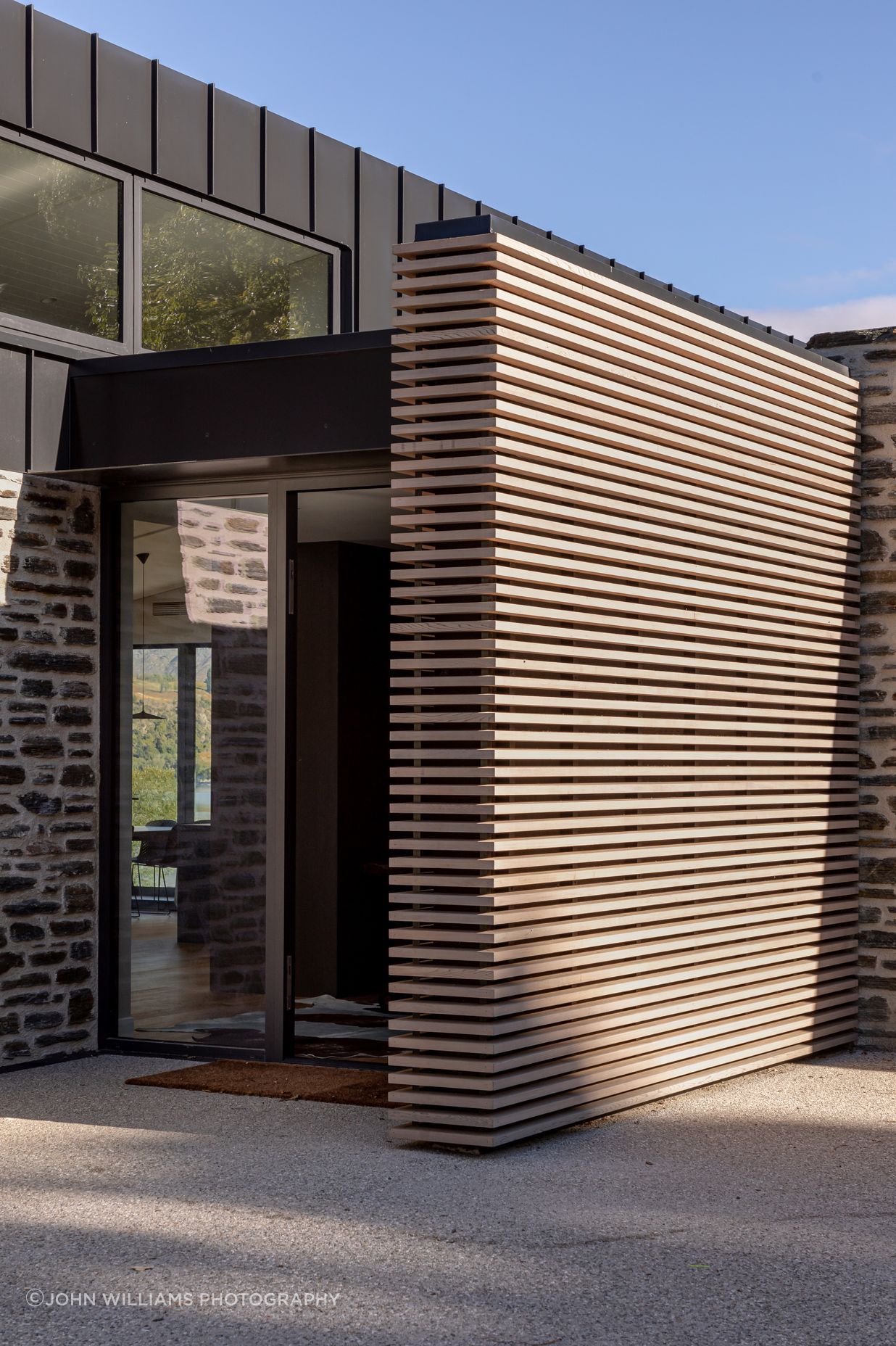 056-Ben-Hudson-Architects-Lake-House-main-entry.jpg